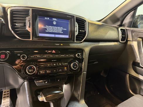 Used 2018 Kia Sportage EX w/ EX Sport Appearance Package image 18