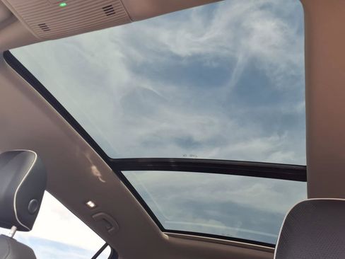 Certified 2025 Volkswagen Atlas SEL Premium R-Line image 22