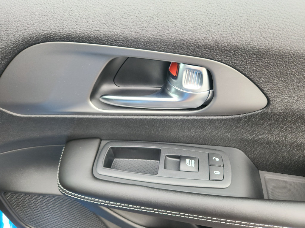 New 2027 Chrysler Pacifica Select FWD image 37