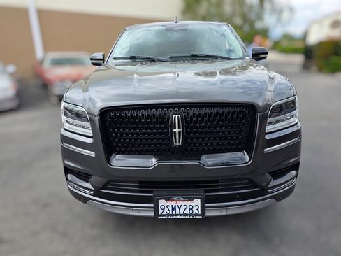 Used 2018 Lincoln Navigator L Reserve image 11