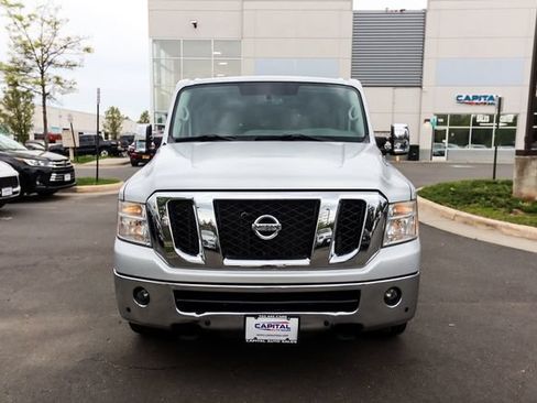 Used 2016 Nissan NV 3500 SL RWD image 9