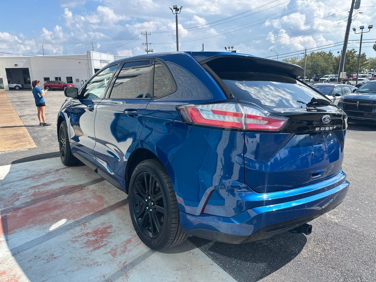 Certified 2024 Ford Edge ST-Line w/ Cargo Accessory Package AWD/4WD image 4