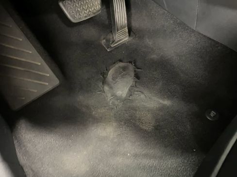 Used 2021 Toyota RAV4 XLE image 35