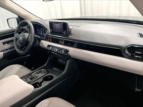 Used 2023 Honda Pilot LX image 14