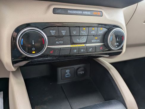 Used 2022 Ford Escape SEL image 14