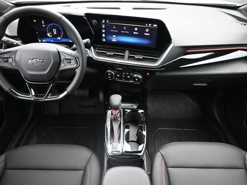 New 2026 Chevrolet Trax RS w/ Sunroof Package image 20