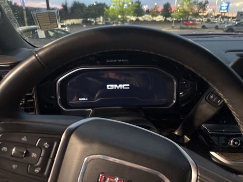 Used 2024 GMC Sierra 1500 Elevation AWD/4WD image 12