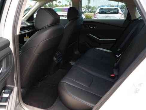 Used 2025 Honda Accord Touring image 17