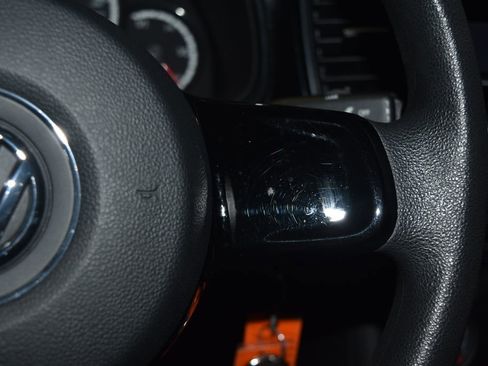 Used 2014 Volkswagen Beetle 2.5 image 9