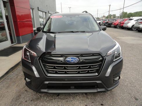 Used 2023 Subaru Forester Premium AWD/4WD image 7