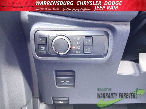 Used 2024 Ford Bronco Badlands image 33