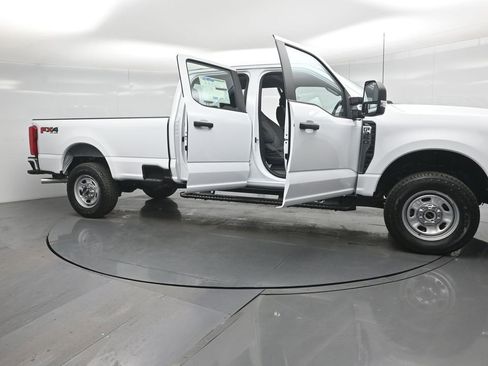 New 2026 Ford F350 XL w/ FX4 Off-Road Package image 32