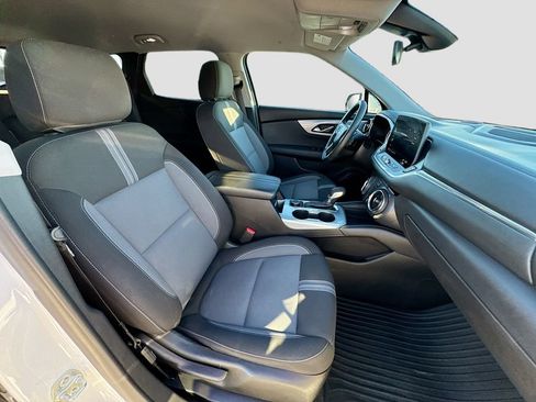 Used 2023 Chevrolet Blazer LT image 25