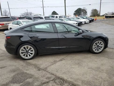 Used 2021 Tesla Model 3 Standard Range Plus image 10