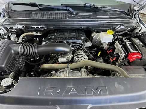 Used 2022 RAM 1500 Big Horn AWD/4WD image 36