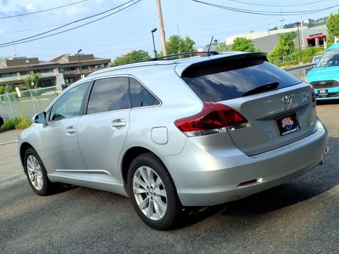 Used 2014 Toyota Venza LE AWD/4WD image 4