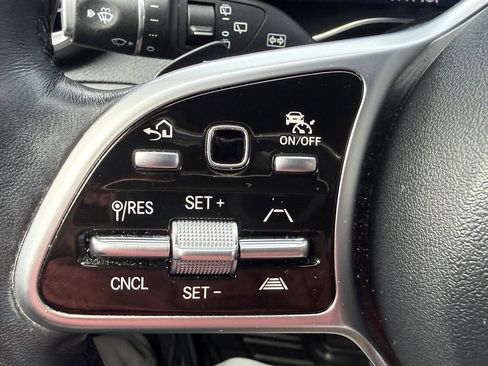 Used 2022 Mercedes-Benz GLC 300 4MATIC image 14