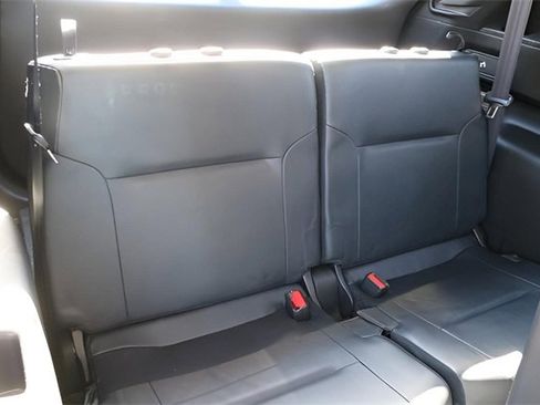 Used 2024 Mitsubishi Outlander SE image 18