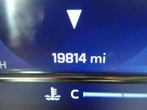 Certified 2024 Chevrolet Silverado 1500 LT Trail Boss w/ Convenience Package II image 33