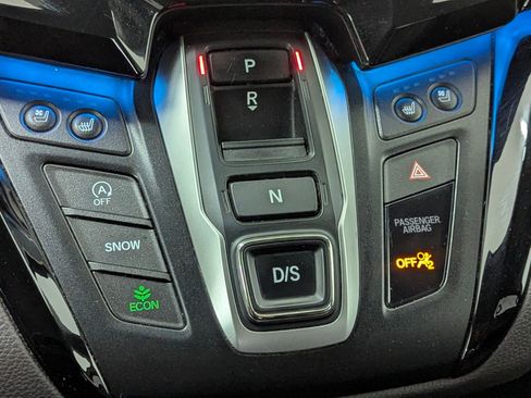 Used 2018 Honda Odyssey Elite image 17