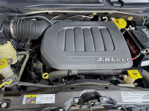 Used 2017 Dodge Grand Caravan GT image 36