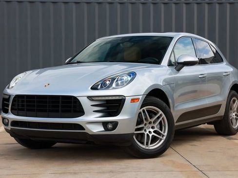 Used 2017 Porsche Macan image 1
