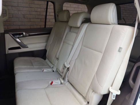 Used 2014 Lexus GX 460 w/ Premium Package AWD/4WD image 22