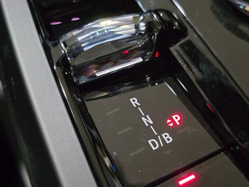 New 2026 BMW iX xDrive45 w/ M Sport Package image 39