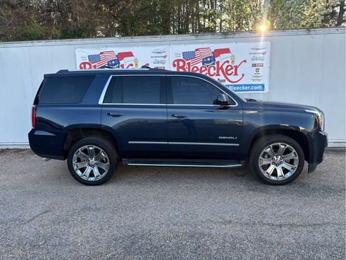 Used 2017 GMC Yukon Denali w/ Open Road Package image 2