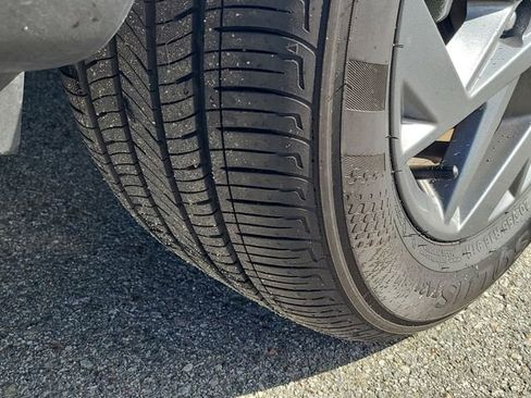 Certified 2025 Hyundai Elantra Blue image 21