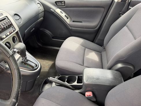 Used 2005 Pontiac Vibe w/ Power Group Value Package FWD image 12