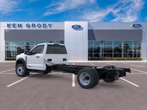 New 2026 Ford F550 2WD Regular Cab Super Duty image 4