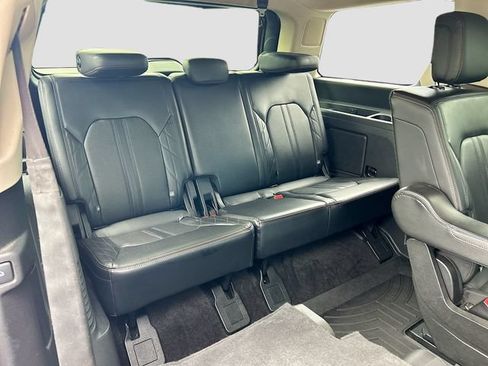 Used 2019 Ford Expedition Platinum AWD/4WD image 37