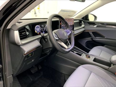 New 2026 Volkswagen Tiguan SE AWD/4WD image 3