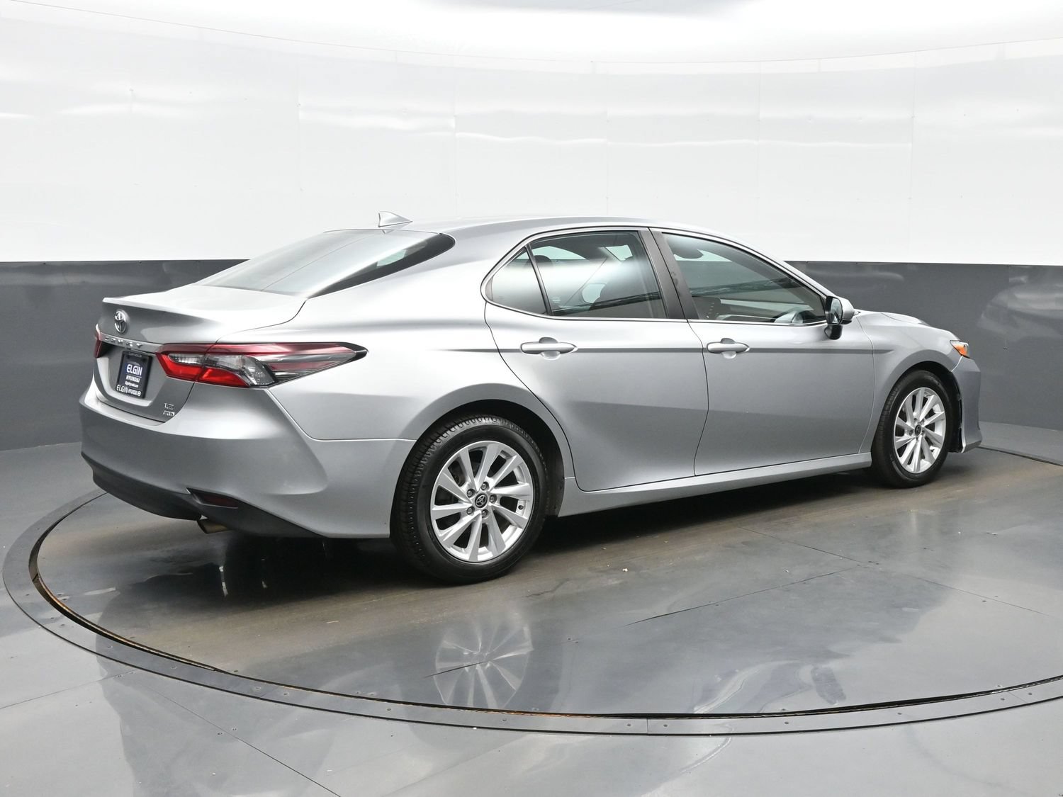 Used 2022 Toyota Camry LE AWD/4WD image 6