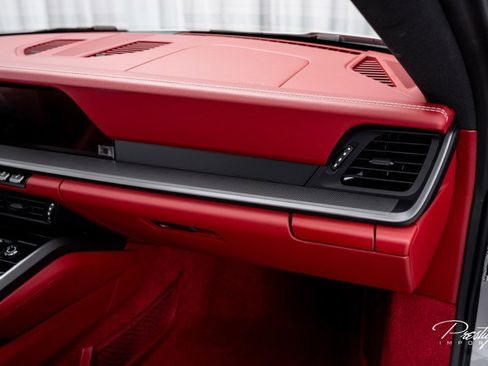 Used 2025 Porsche 911 Carrera image 41