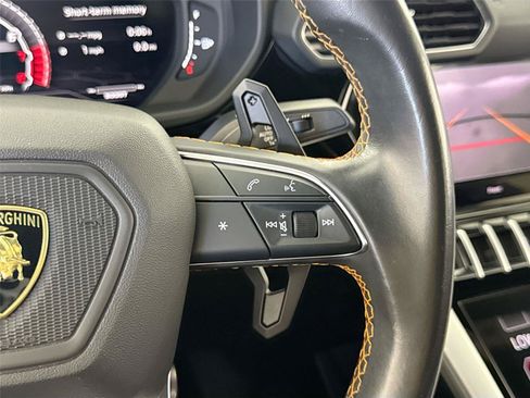 Used 2020 Lamborghini Urus AWD/4WD image 23