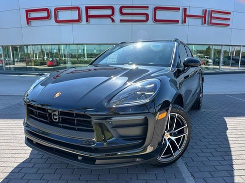 Used 2026 Porsche Macan AWD/4WD image 1