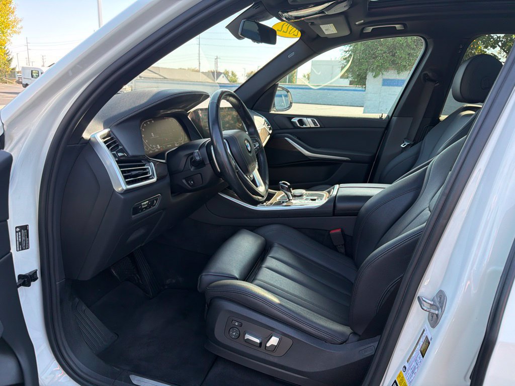 Used 2022 BMW X5 xDrive40i w/ Premium Package AWD/4WD image 17