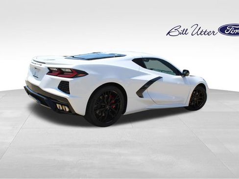 Used 2025 Chevrolet Corvette Stingray Coupe w/ 1LT RWD image 5