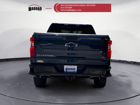 Used 2022 Chevrolet Silverado 1500 LT Trail Boss w/ LT Trail Boss Premium Package AWD/4WD image 5