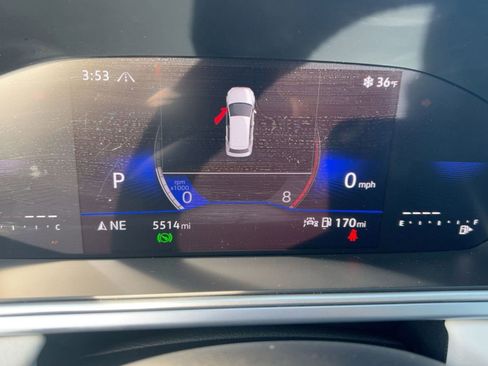 Certified 2025 Volkswagen Taos SE w/ Panoramic Sunroof Package image 16