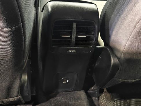 Used 2020 Ford Escape SE image 27