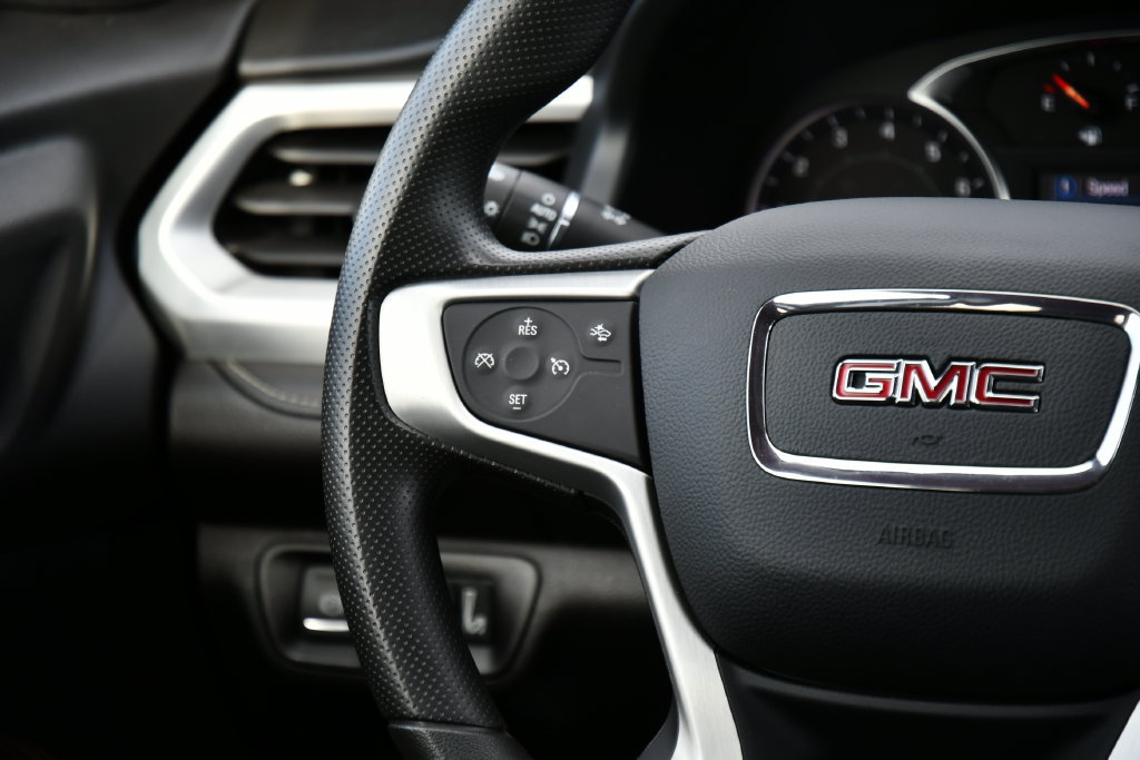 Used 2021 GMC Acadia SLE w/ Driver Convenience Package AWD/4WD image 27