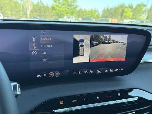 New 2026 Buick Enclave Avenir w/ Super Cruise Package FWD image 5