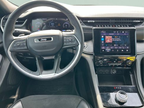Certified 2023 Jeep Grand Cherokee L Altitude AWD/4WD image 23