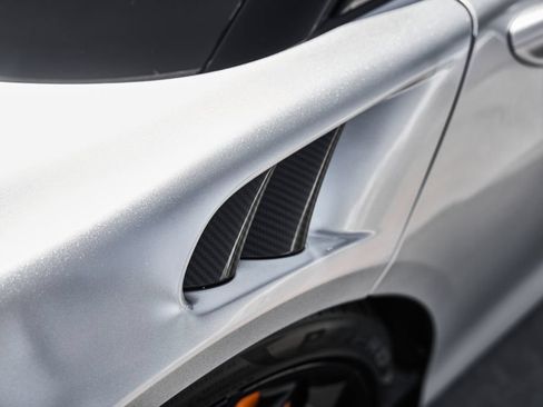 Used 2023 McLaren Artura RWD image 9