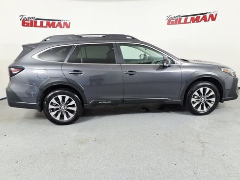Used 2025 Subaru Outback Limited AWD/4WD image 3