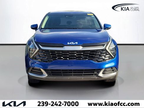 Certified 2025 Kia Sportage EX FWD image 2