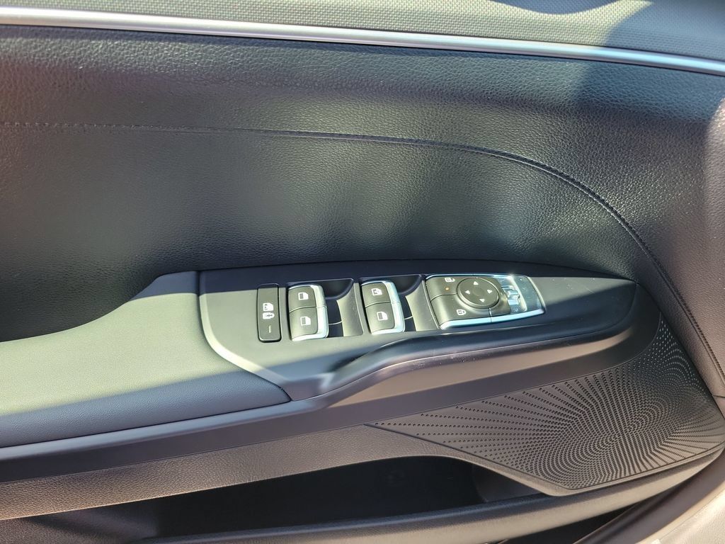 New 2026 Kia K5 LXS FWD image 24